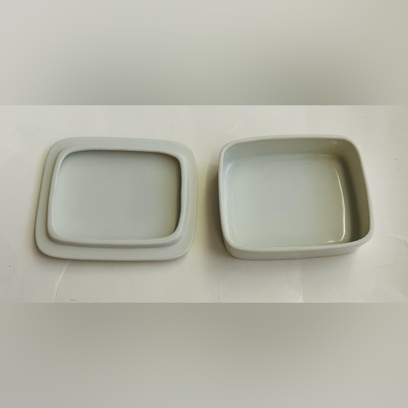 New Constitution Box White with Blue Constitution Ship Piccadilly West London - Picture 13 of 16